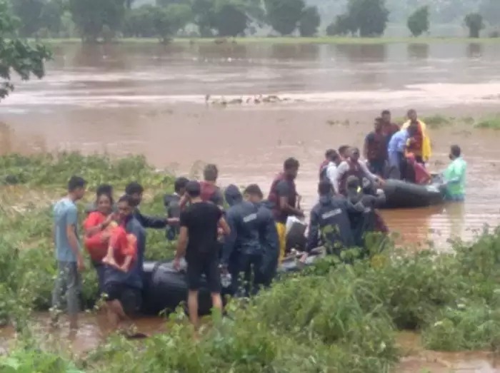  रायगढ़ में बारिश से तबाही; भूस्खलन में दफन हो गईं ४४ जिंदगियां, रेस्क्यू जारी