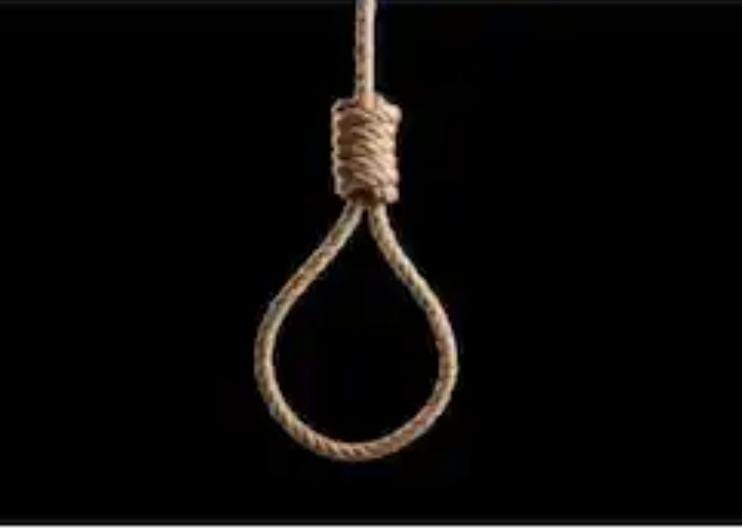  बांदा में पूर्व सैनिक की पत्नी और बेटी ने किया सुसाइड, वजह सुन उड़ जाएंगे आपके होश…।।