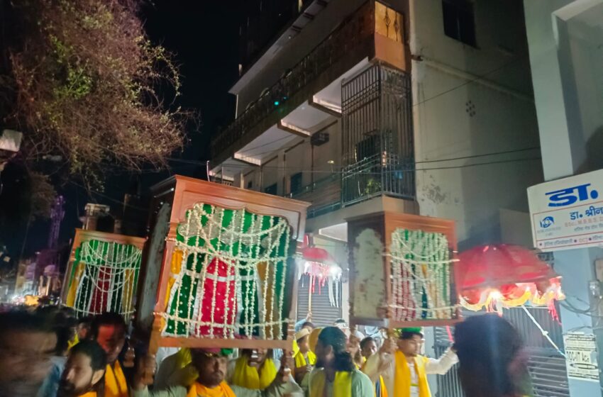  हज़रत कासिम की याद में निकला मेंहदी का जुलूस,मेंहदी के जुलूस में उमड़ा श्रद्धालुओं का जनसैलाब*