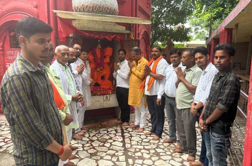 कैबिनेट मंत्री नन्द गोपाल ‘नन्दी’ के पुनर्प्राप्ति जन्मोत्सव पर शिव मंदिर में पूजा-अर्चना