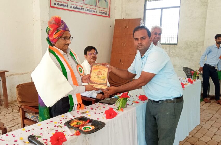  काकोरी कांड में अमर बलिदानी स्वतंत्रता संग्राम सेनानी के पौत्र ने किया झंडारोहण*