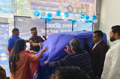 बजाज के नए ई-रिक्शा “रिकी” की इटावा में भव्य लॉन्चिंग